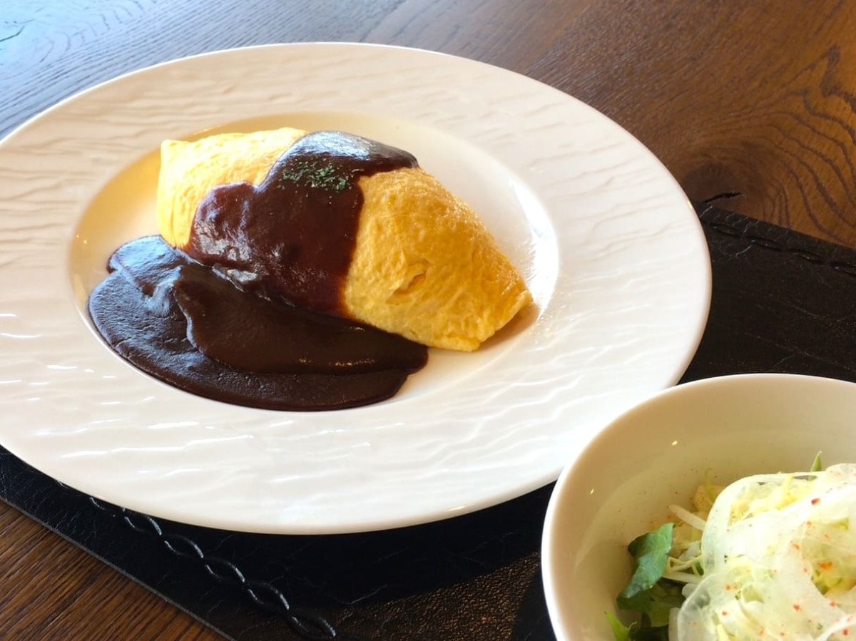 島根県出雲市にある『洋食kirra』で販売しているオムライス