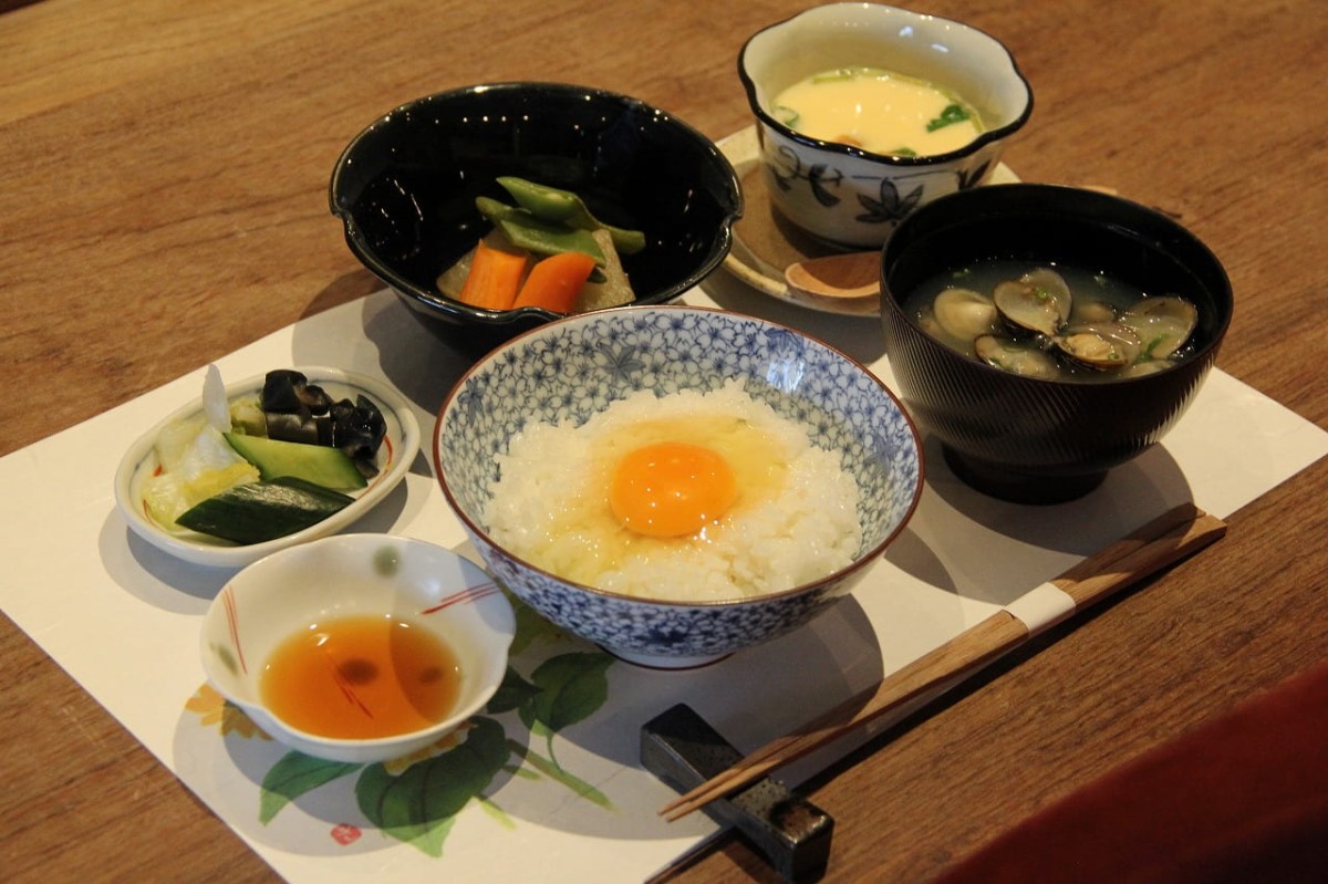 島根県松江市にある『長助 まつえ』で販売している「天佑卵を贅沢に味わう卵かけご飯」