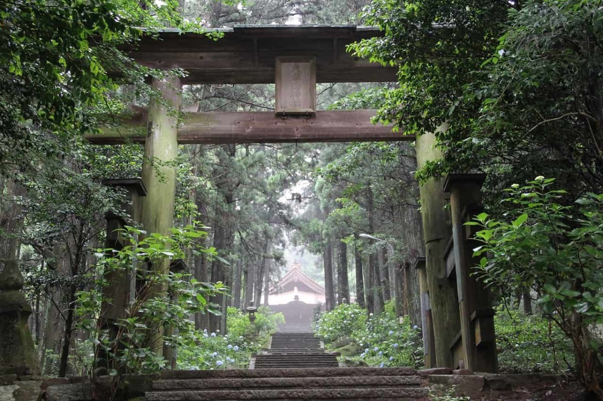 島根県浜田市にある『大麻山神社』の鳥居