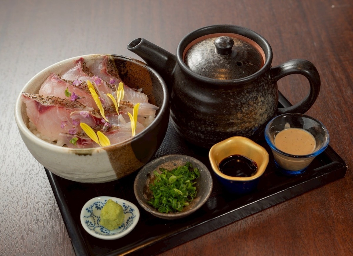 鳥取県米子市にある『だしかっぽうとと』で販売している出汁茶漬け