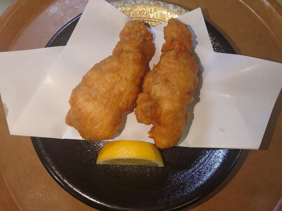 島根県松江市にある鶏料理専門店『かどや』で販売している手羽元の唐揚げ