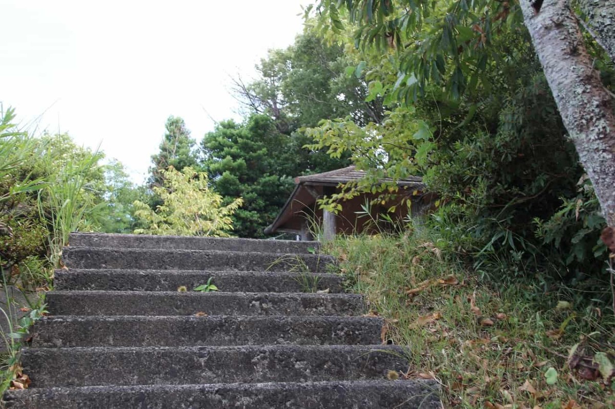 島根県松江市にある『意東児童公園』の階段