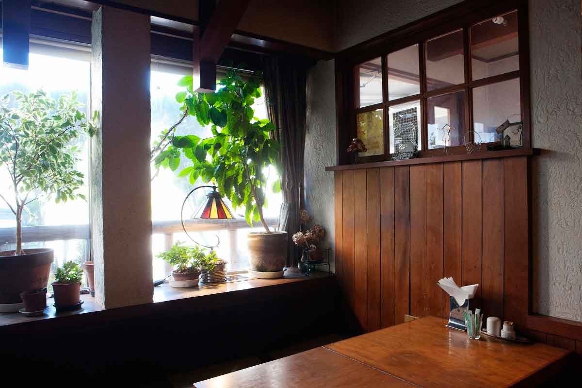 島根県松江市にある『あらびかコーヒー』の店内