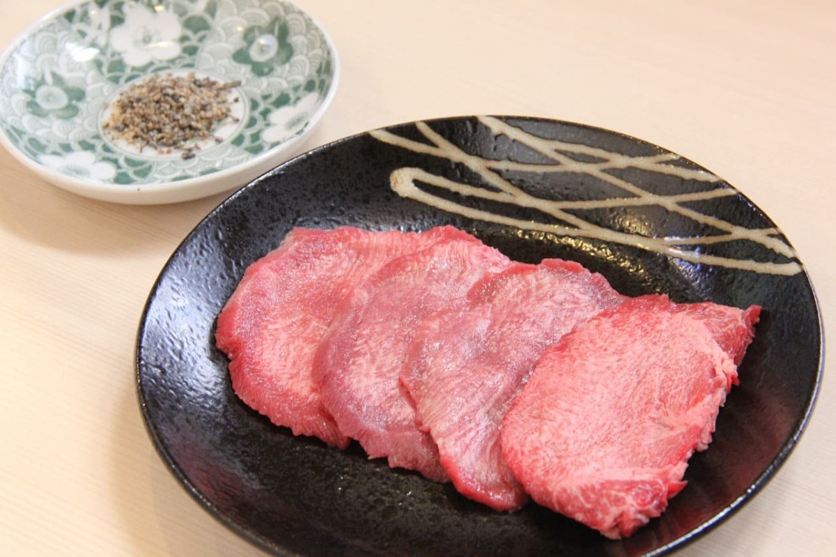 島根県出雲市にある『焼肉噂のかきりょー』で販売している「上塩タン」