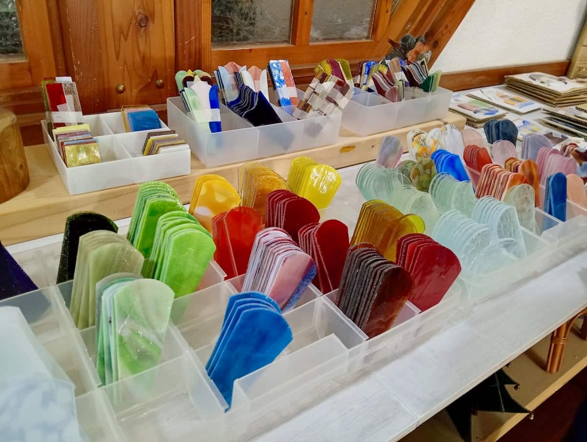 鳥取県西伯郡伯耆町にあるステンドグラス体験工房『Glassmate』の端ガラス