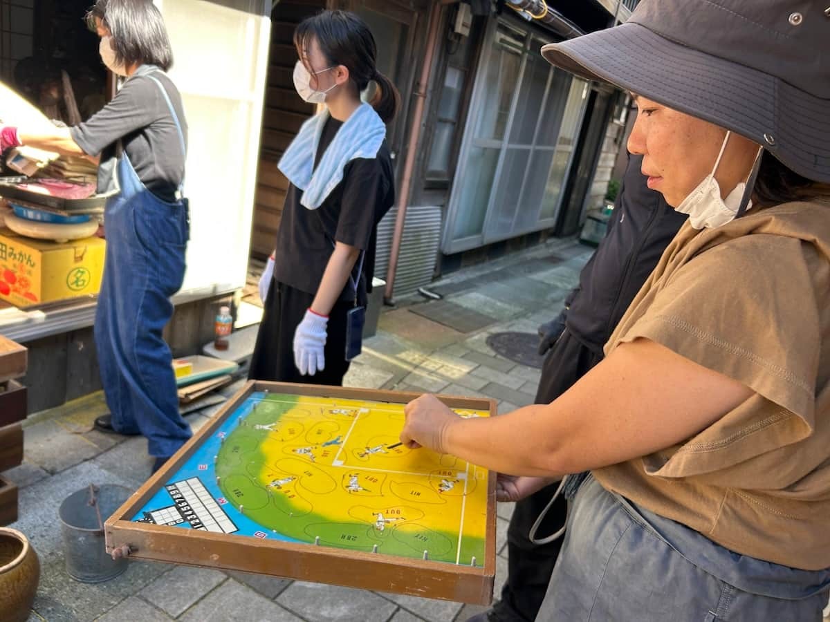 島根県松江市美保関で開催された空き家の片付けの様子