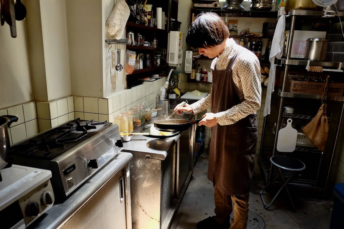 鳥取県米子市にあるインドカレー専門店『Galashirt market』のオーナー。