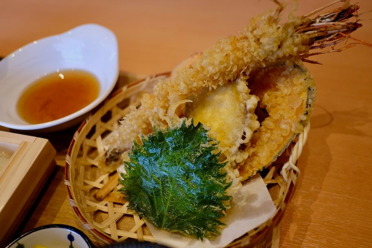 鳥取県境港市にあるうどん屋『うどんマルコ～hanare～』の「天ざるうどん」