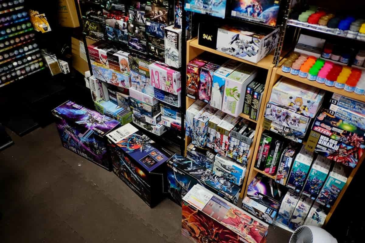 鳥取県米子市にある模型店『ニワカ堂』の店内