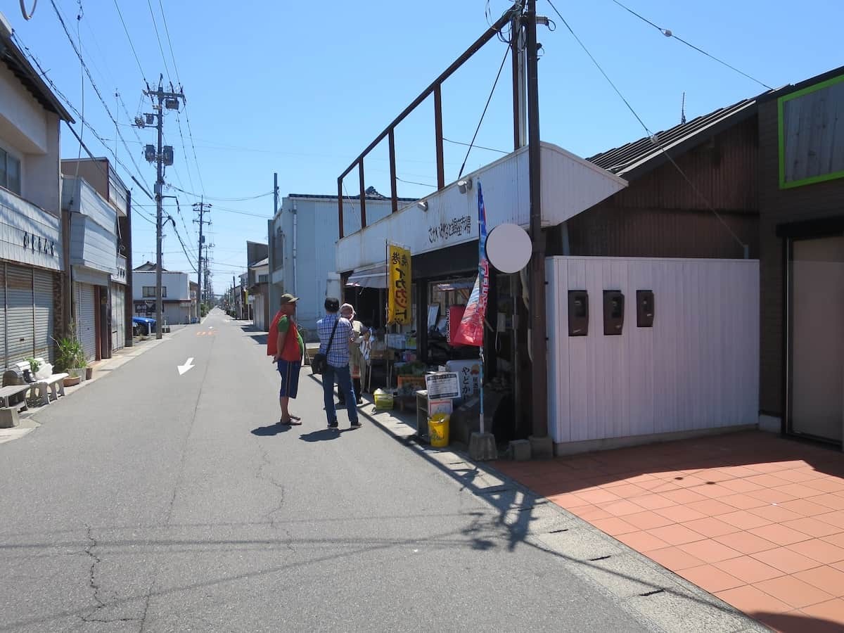 鳥取県境港市にある『さかいみなと銀座市場』の外観