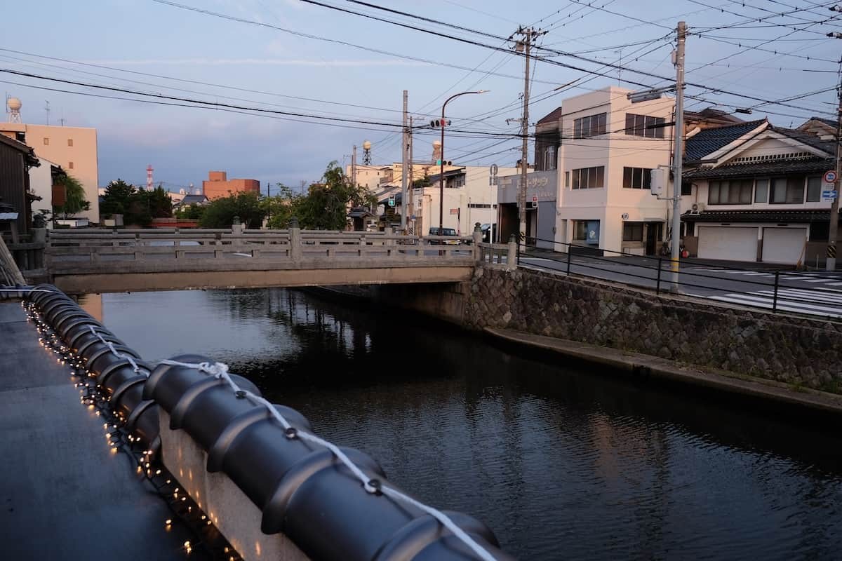 鳥取県米子市にある『KAMOGAWAリバーサイドテラス』から見える景色