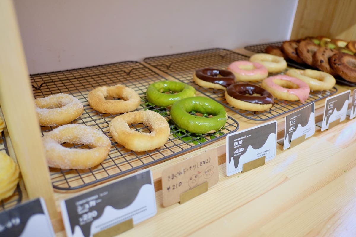 鳥取県米子市にあるドーナツ店『O-chan donut stand 米子店』のドーナツ