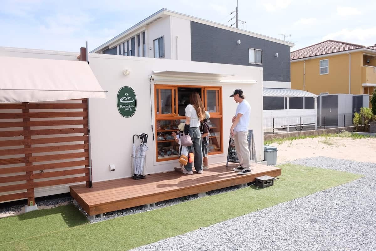 鳥取県米子市にあるパン店『Boulangerie jam &』の外観