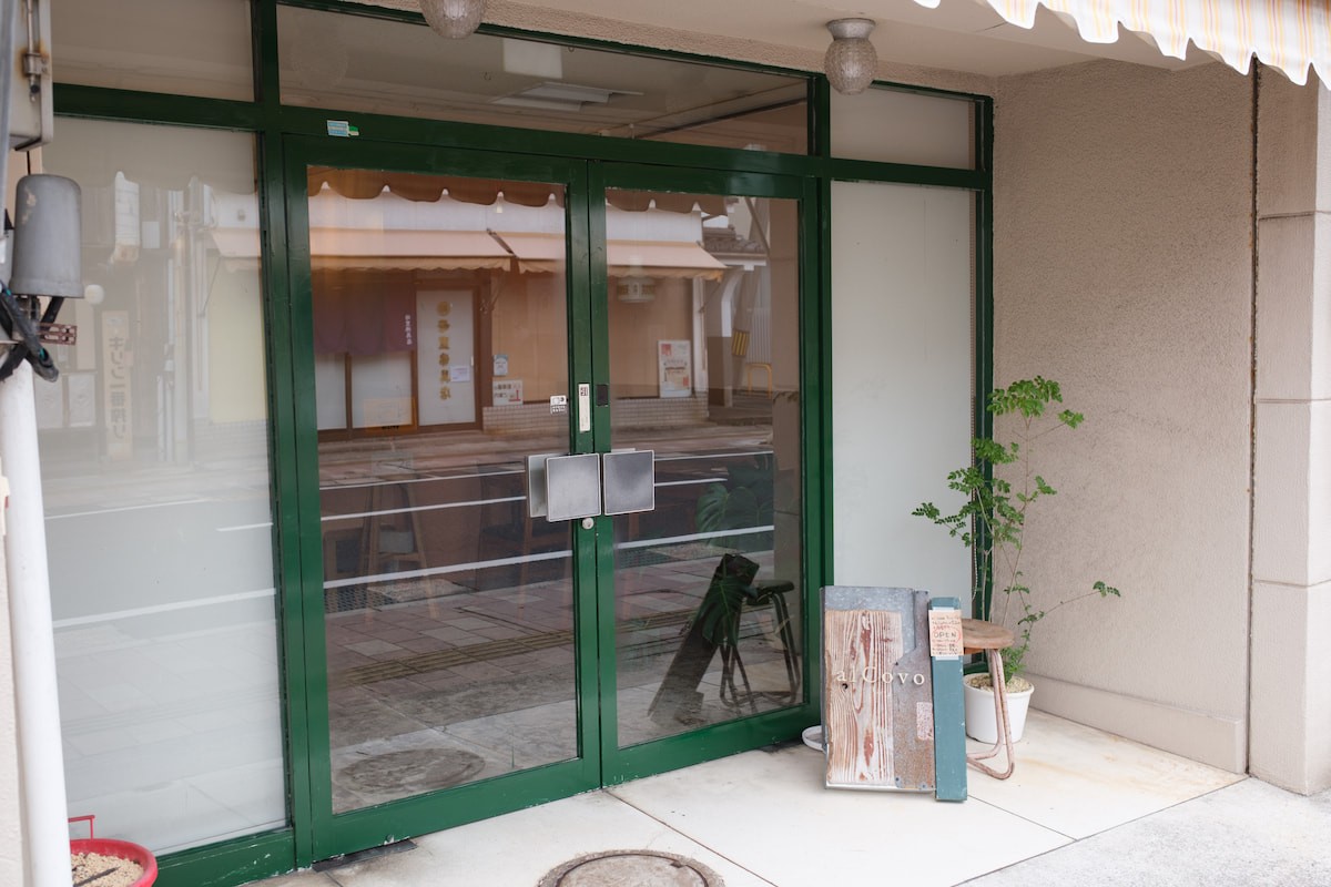 松江市殿町の古着店「L’AUBE」の外観