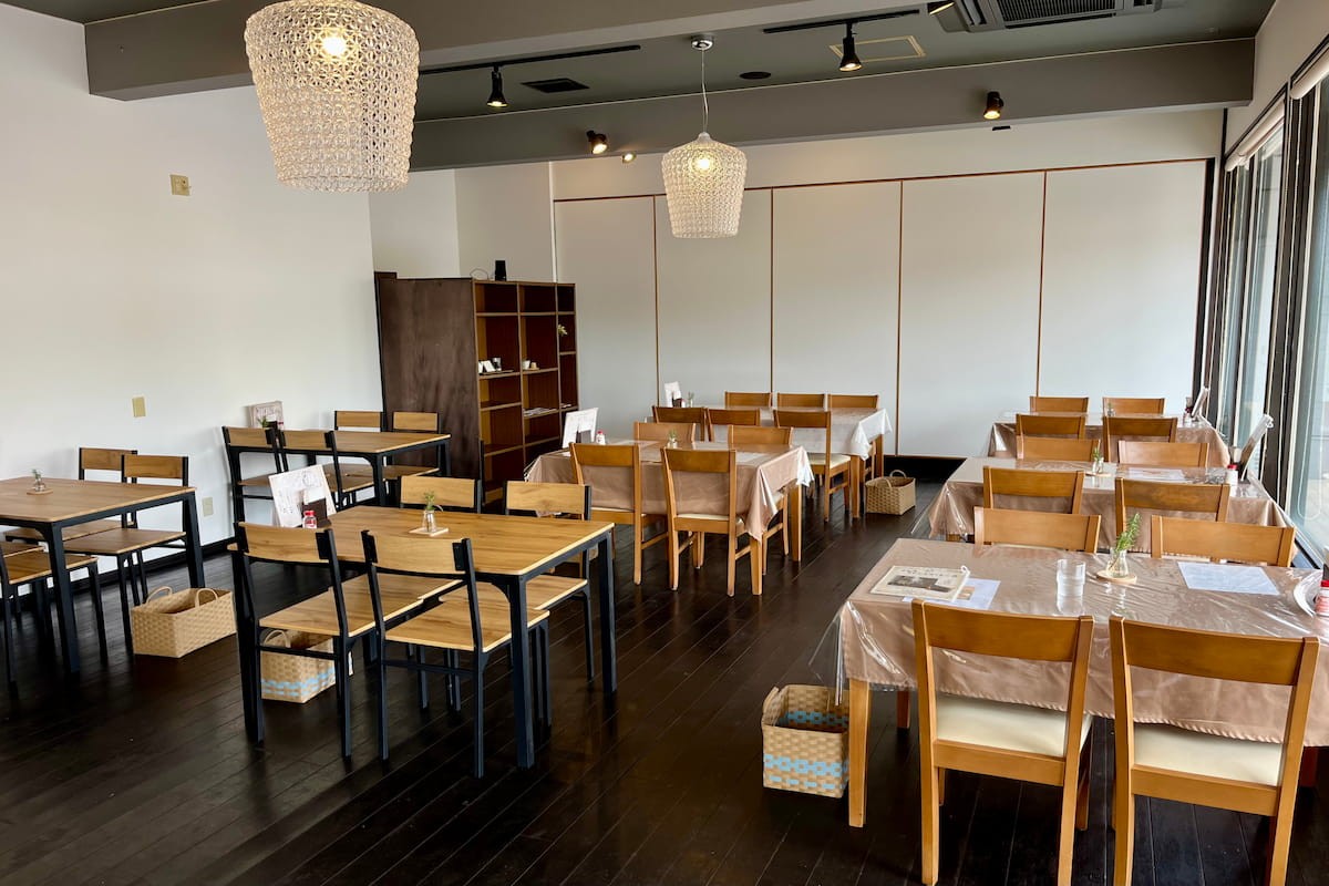 島根県松江市のエスニック料理店『さんち』の店内