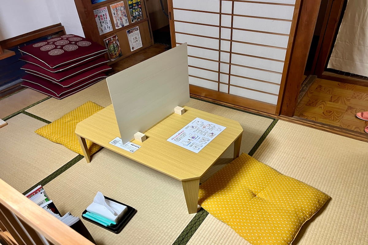 島根県出雲市の古書店『書堂しろへび』のコワーキングスペース