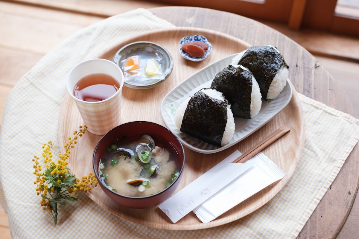 島根県出雲市のおむすび屋『流星ぽんぽこ堂』のおむすび