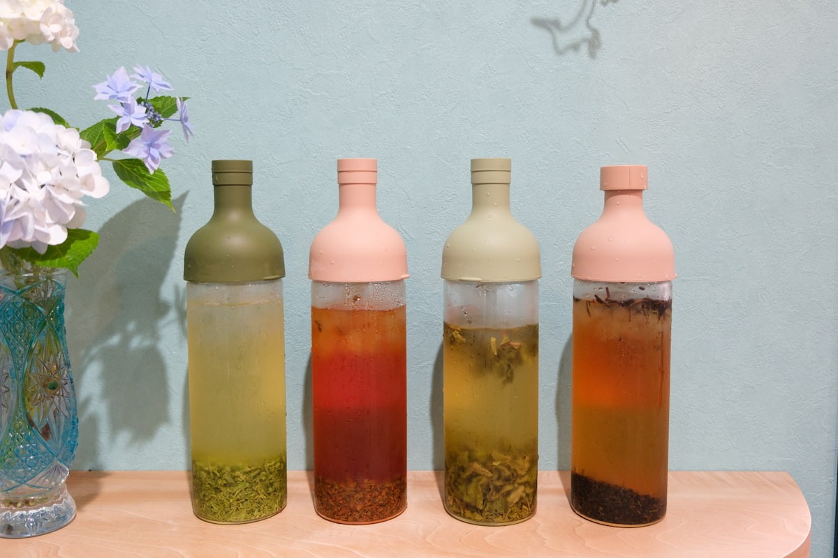 島根県松江市のお茶屋『宝箱』の飲み比べボトル