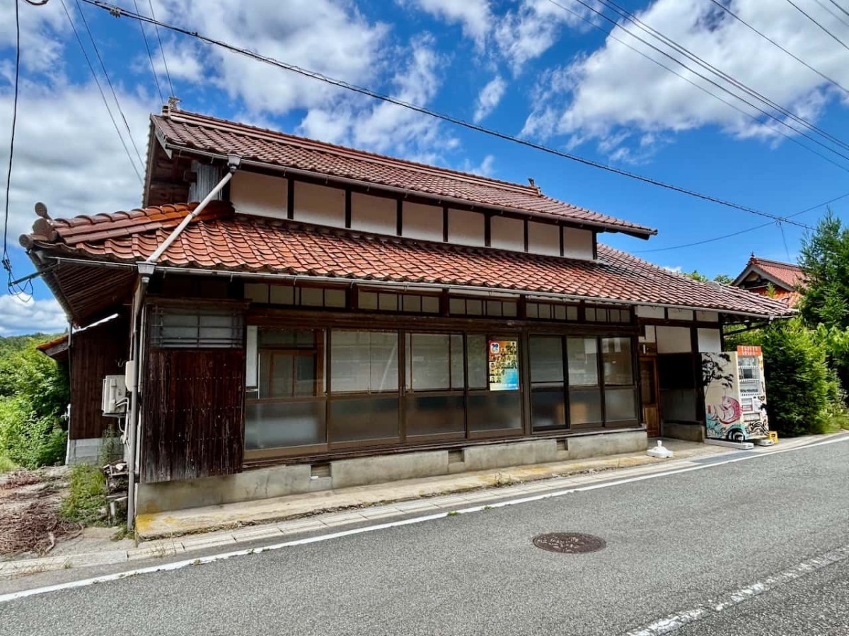 島根県浜田市の『まるばらまちラボラトリー』の外観。