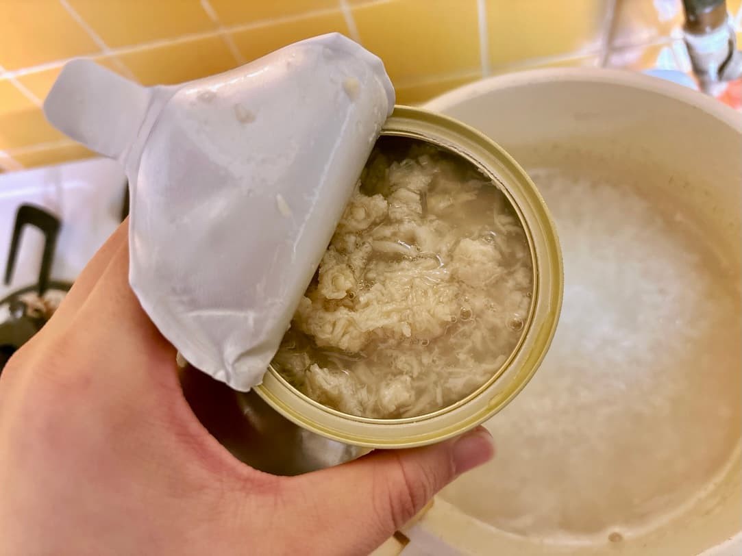 リセット飯３「ホタテ缶のおかゆ」で使うホタテ缶。