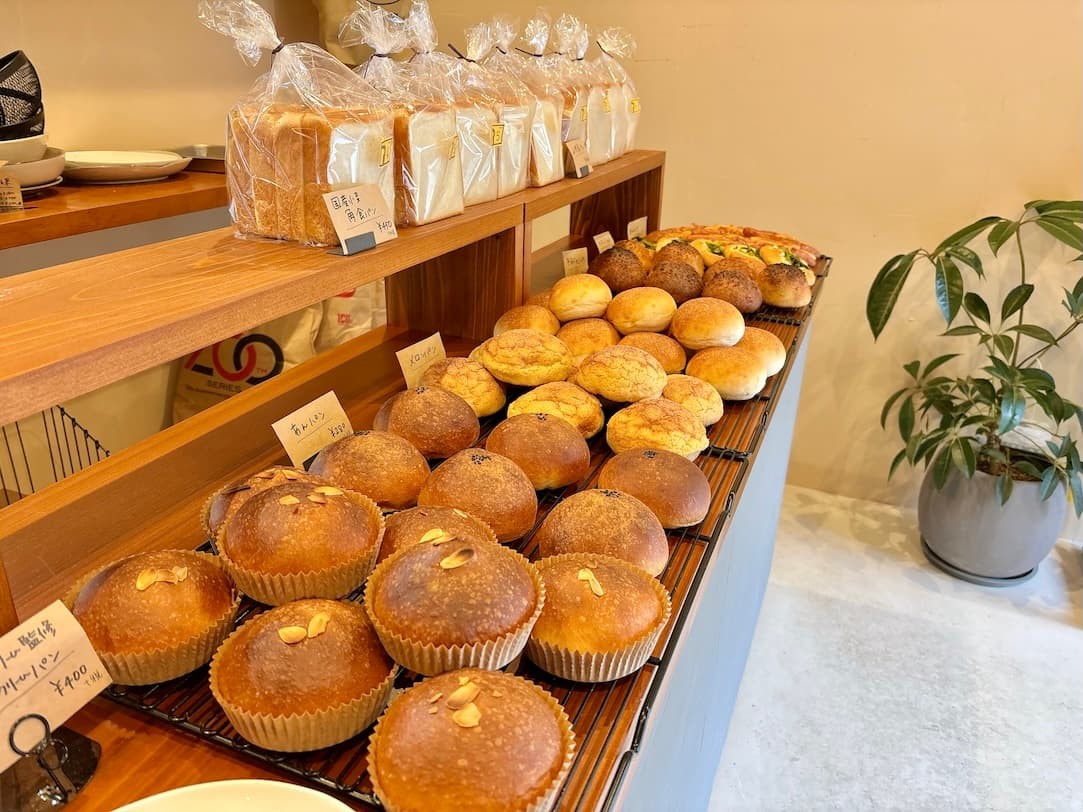 松江市宍道町にあるパン屋『bake32』のパン。