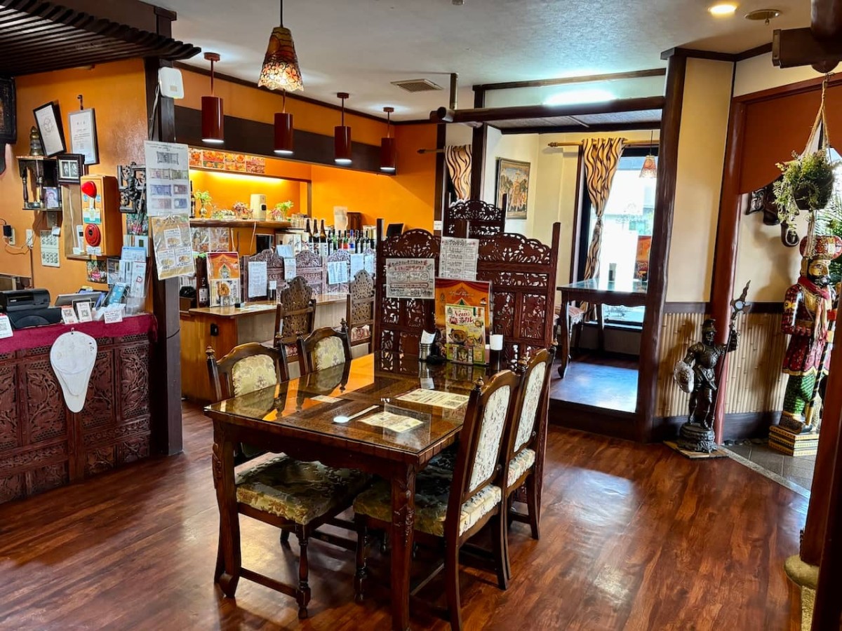 松江市の『ナマステ・ガネーシャ』の内観。