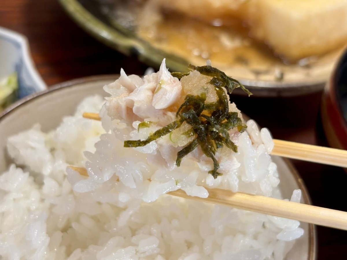 島根県出雲市の『味処おかや』の「山陰旬魚の和出汁膳」。