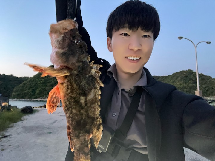 島根県大田市温泉津町の港で釣り上げたカサゴ