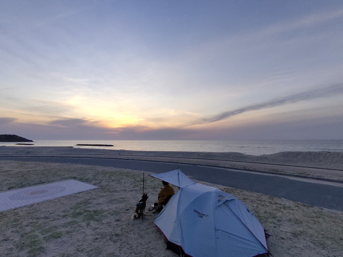 島根県浜田市にある『石見海浜公園オートキャンプ場』の夕焼け