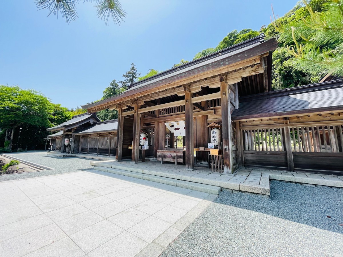 島根県松江市鹿島町の佐太神社の御本殿