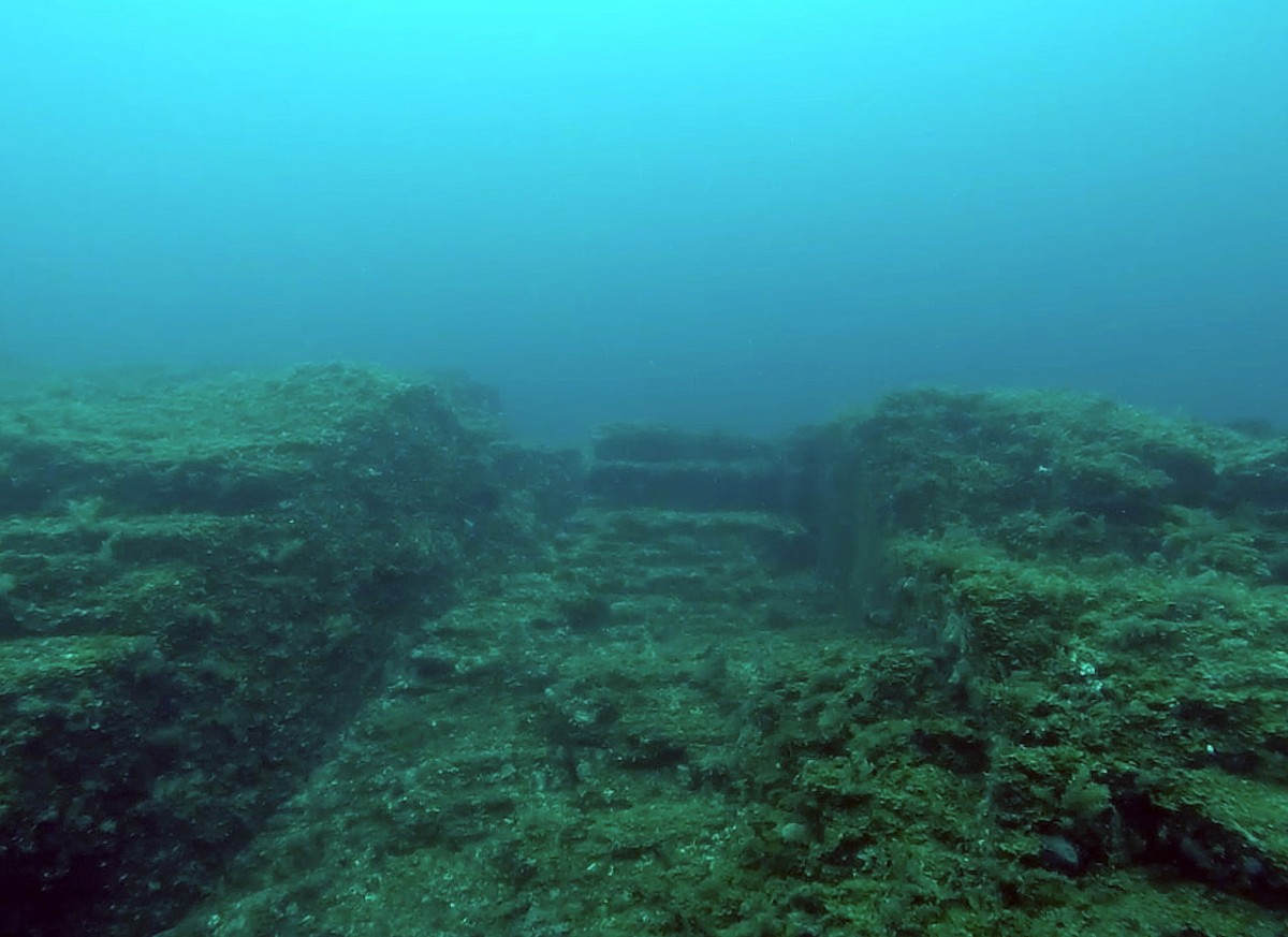島根県出雲市日御碕にある海底遺跡「ボングイ」の階段