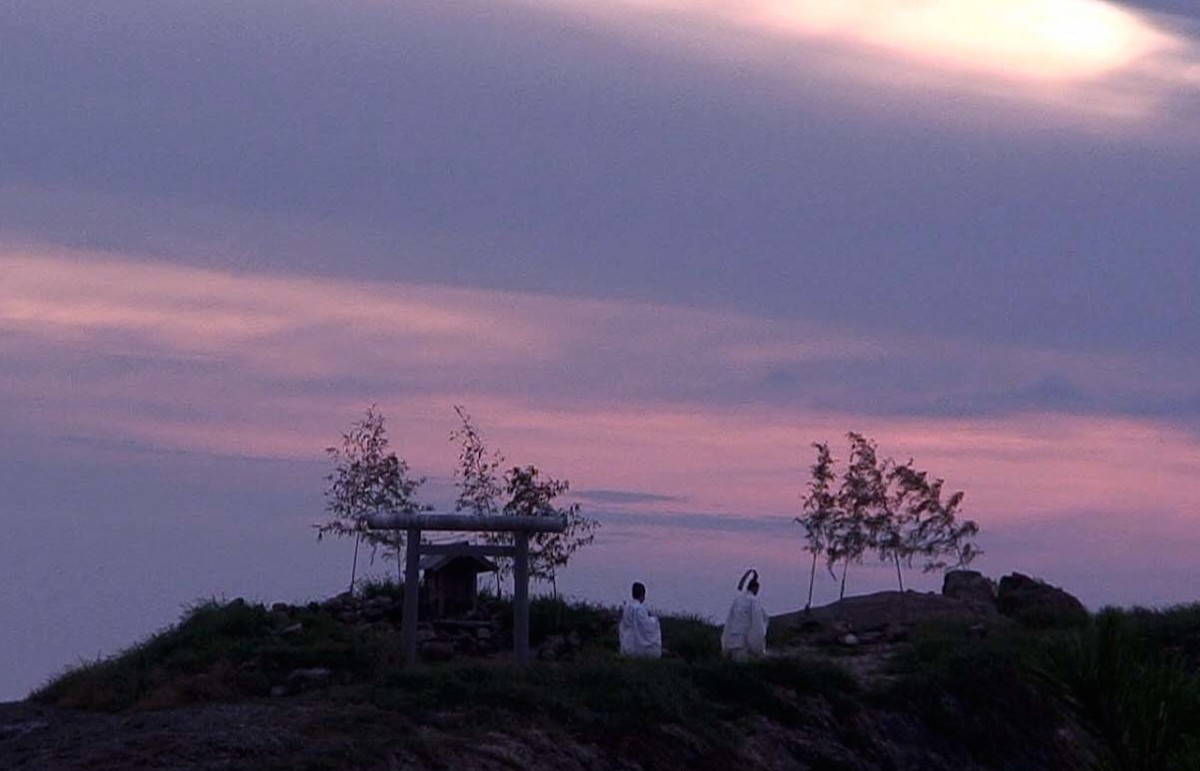 島根県出雲市日御碕にある経島、夕日の神事、神幸神事