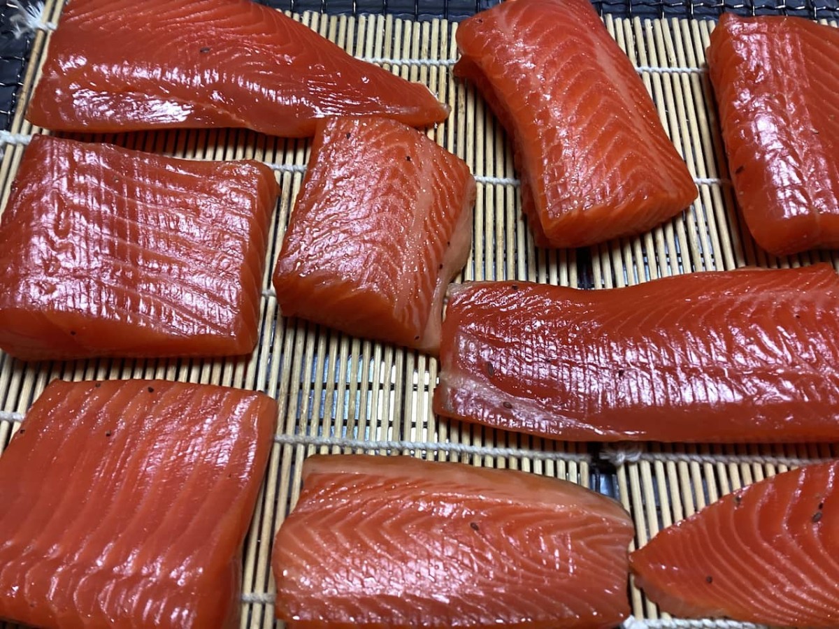 島根県安来市にある燻製レストランけむり家の琴浦燻製サーモンスモーク