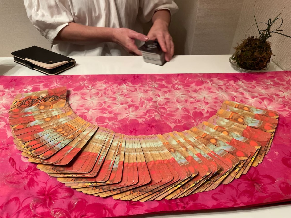 鳥取県米子市にある腸もみサロン日和のタロットカードセッション