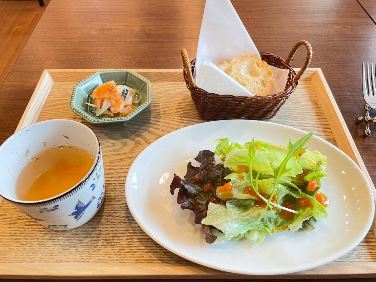 島根県安来市にあるジェラート&レストラン「ワライカワセミ」のランチセット