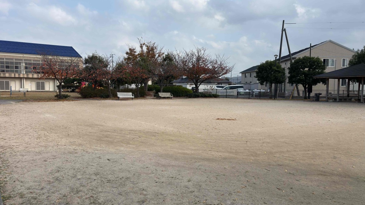 島根県出雲市にある『美保南公園』の広場