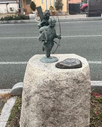 島根県出雲市『くにびきちゃおう通り』にある神話像の一つ。スクナヒメ