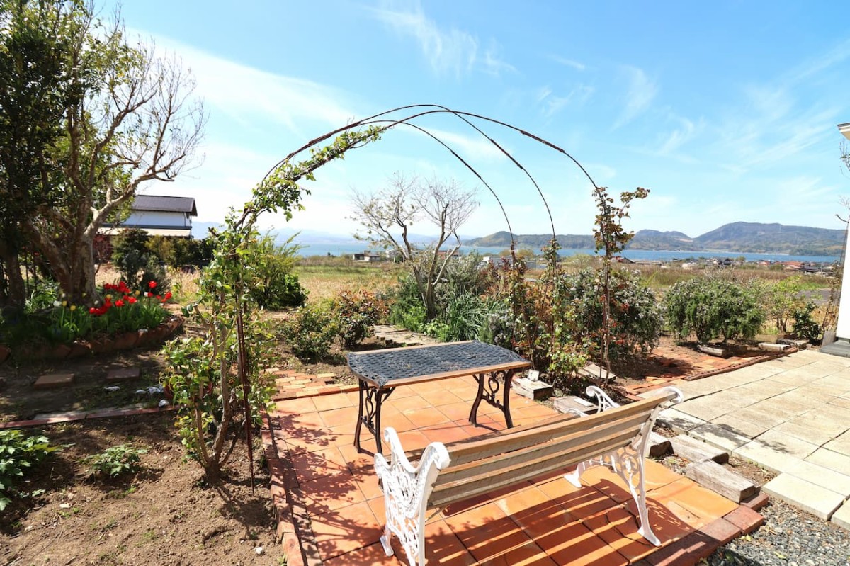 島根県松江市八束町・大根島のカフェ『cafe celeste』のテラス席