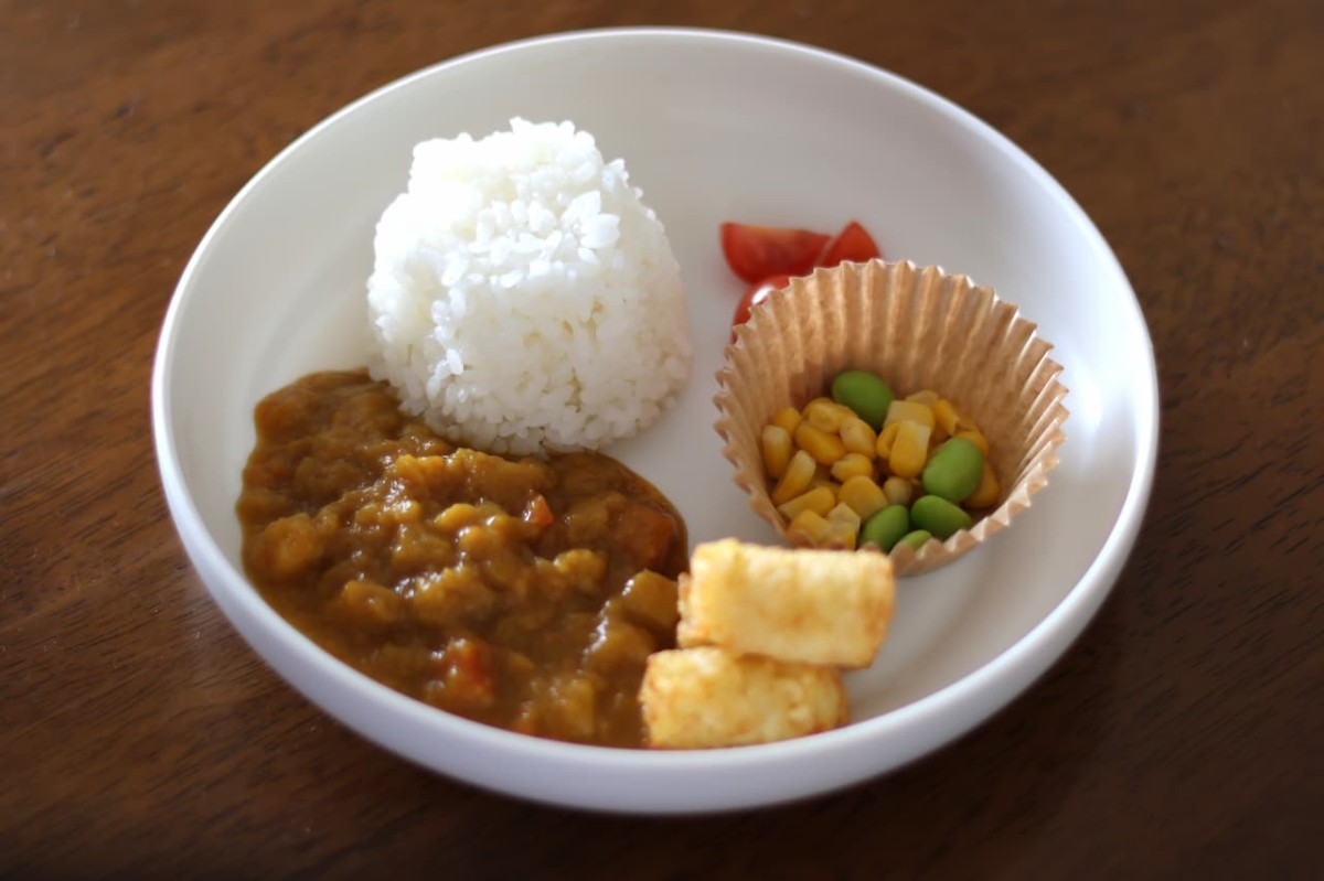 島根県松江市『おやつものがたりHoppe』の１才からのカレーライス