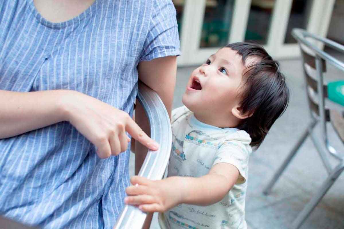 人気記事_年々増加する赤ちゃんの「発語能力」のお悩みのワンポイントアドバイス【藤原さんの育児学Vol.31】