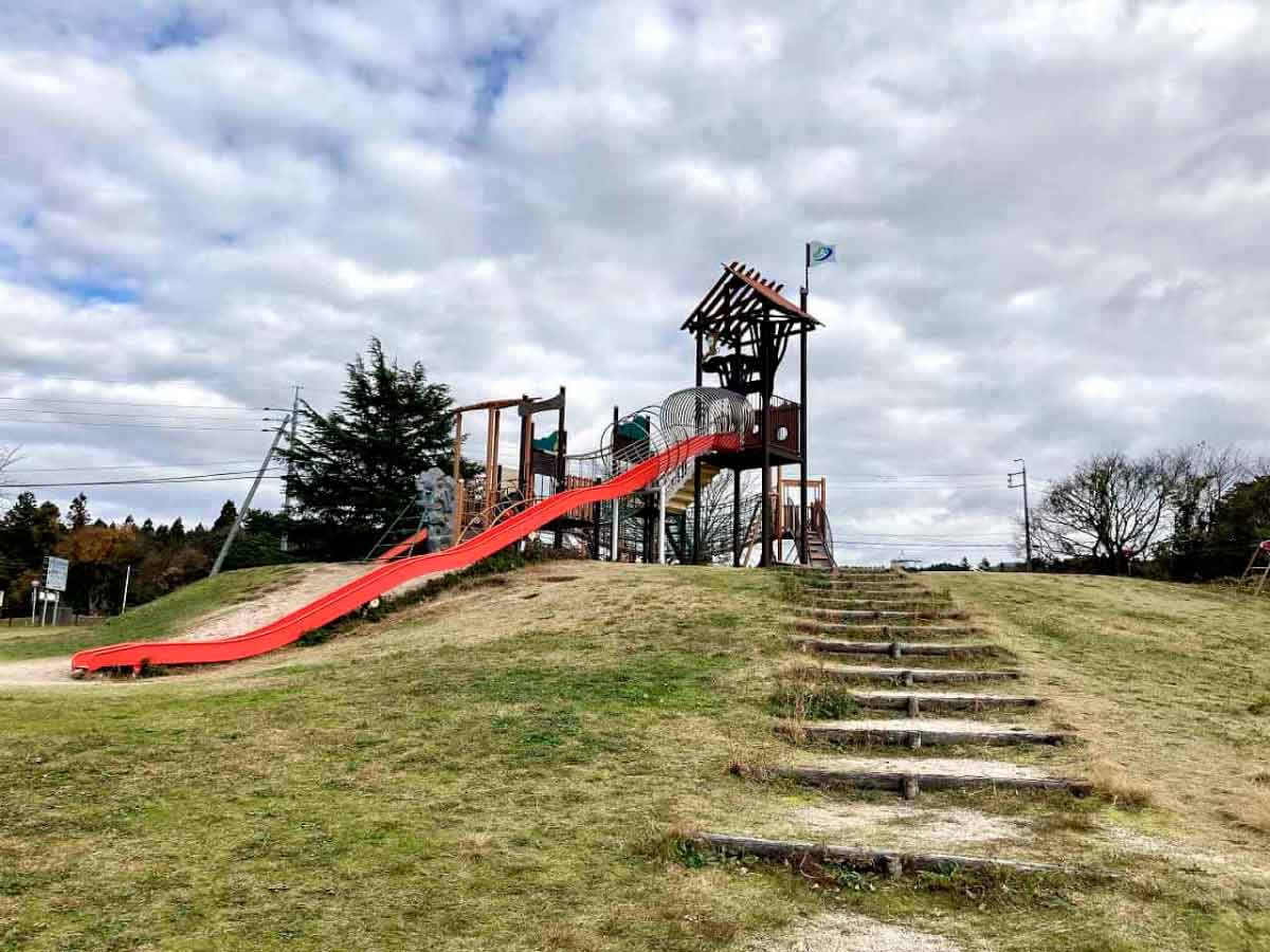 鳥取県西伯郡伯耆町にある『伯耆町総合スポーツ公園』の様子