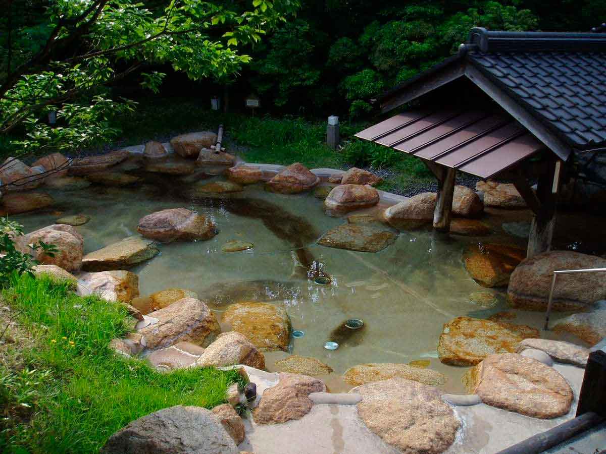 島根県出雲市にある人気日帰り温泉『ひかわ美人の湯』の湯船